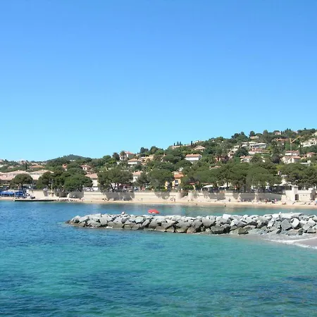 Mazet Climatise Aux Issambres, 10 Min A Pied De La Plage, Avec Terrasse Et Parking. - Fr-1-768-54 Holiday home *